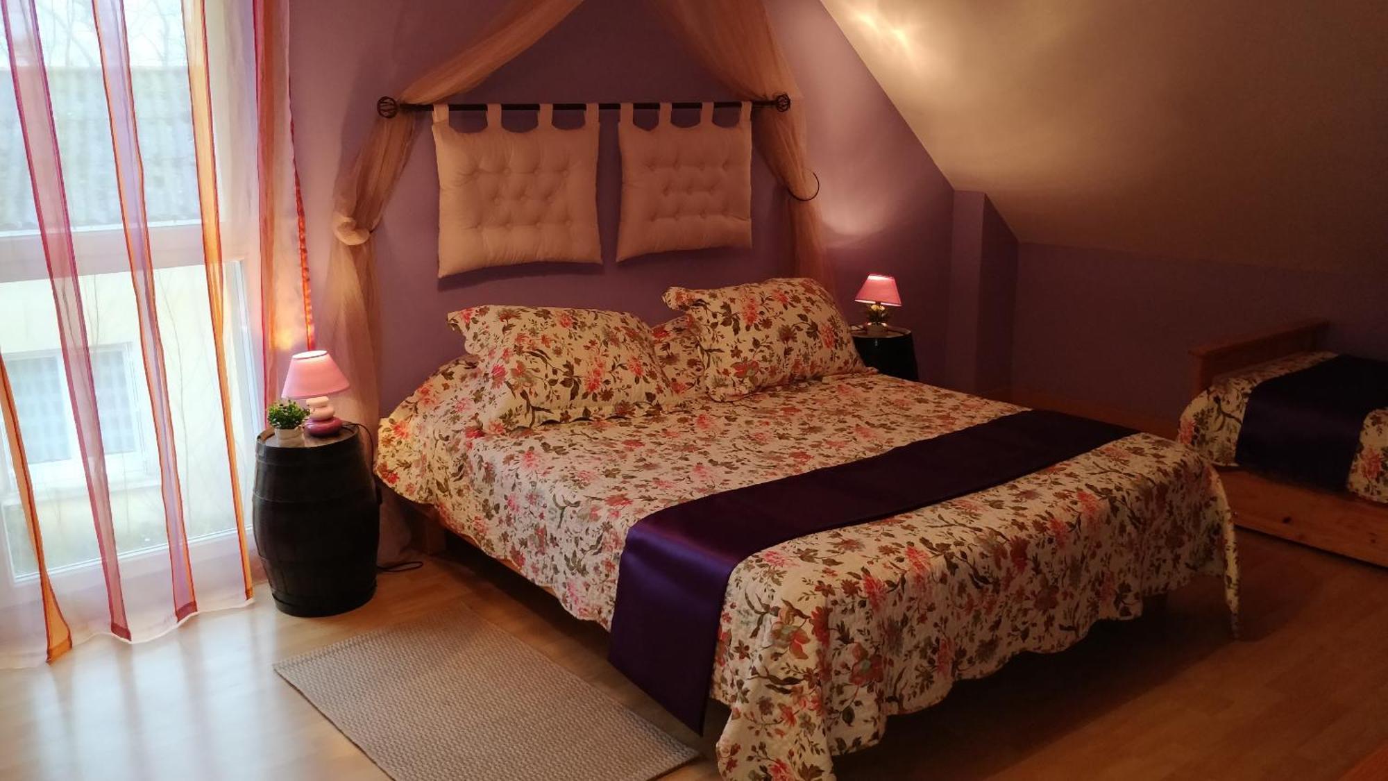 เลส แบคชูเซียนส์ Hotel Saint-Georges-sur-Layon ภายนอก รูปภาพ